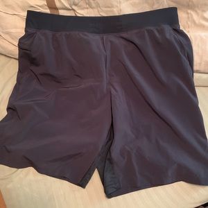 Lululemon T.H.E Short *with liner* XL